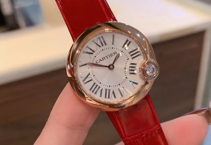 卡地亞手表走時(shí)不準(zhǔn)怎么辦？（卡地亞手表走時(shí)不準(zhǔn)）