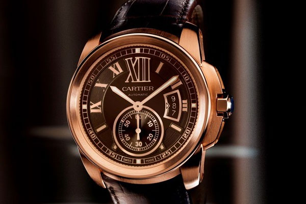 卡地亞手表表盤(pán)變色如何處理？（卡地亞表盤(pán)變色處理方法）