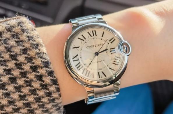 卡地亞手表起霧是怎么回事？（卡地亞手表起霧處理方法）