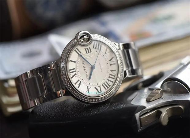 卡地亞手表表盤(pán)有水霧該怎么辦？（卡地亞表盤(pán)有水霧的解決方法）