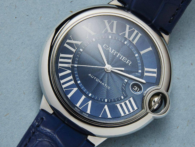 卡地亞手表后蓋出現(xiàn)銹跡的正確維修方法是什么？